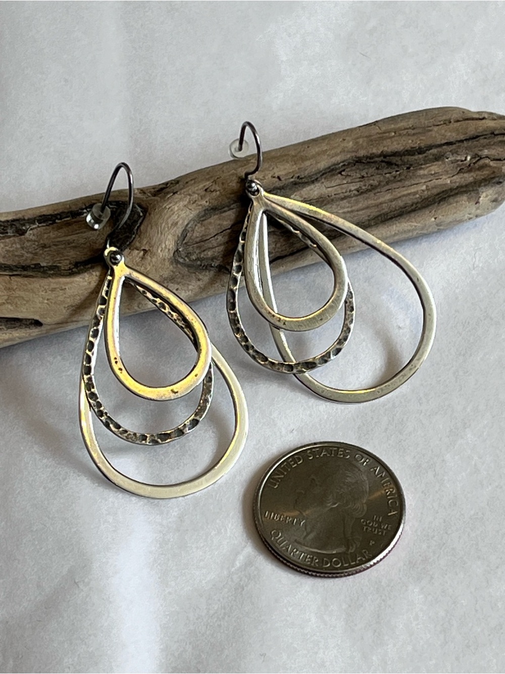 Silpada 925 Triple Teardrop Earrings Dangling Multi-texture Sterling Silver - Picture 2 of 6